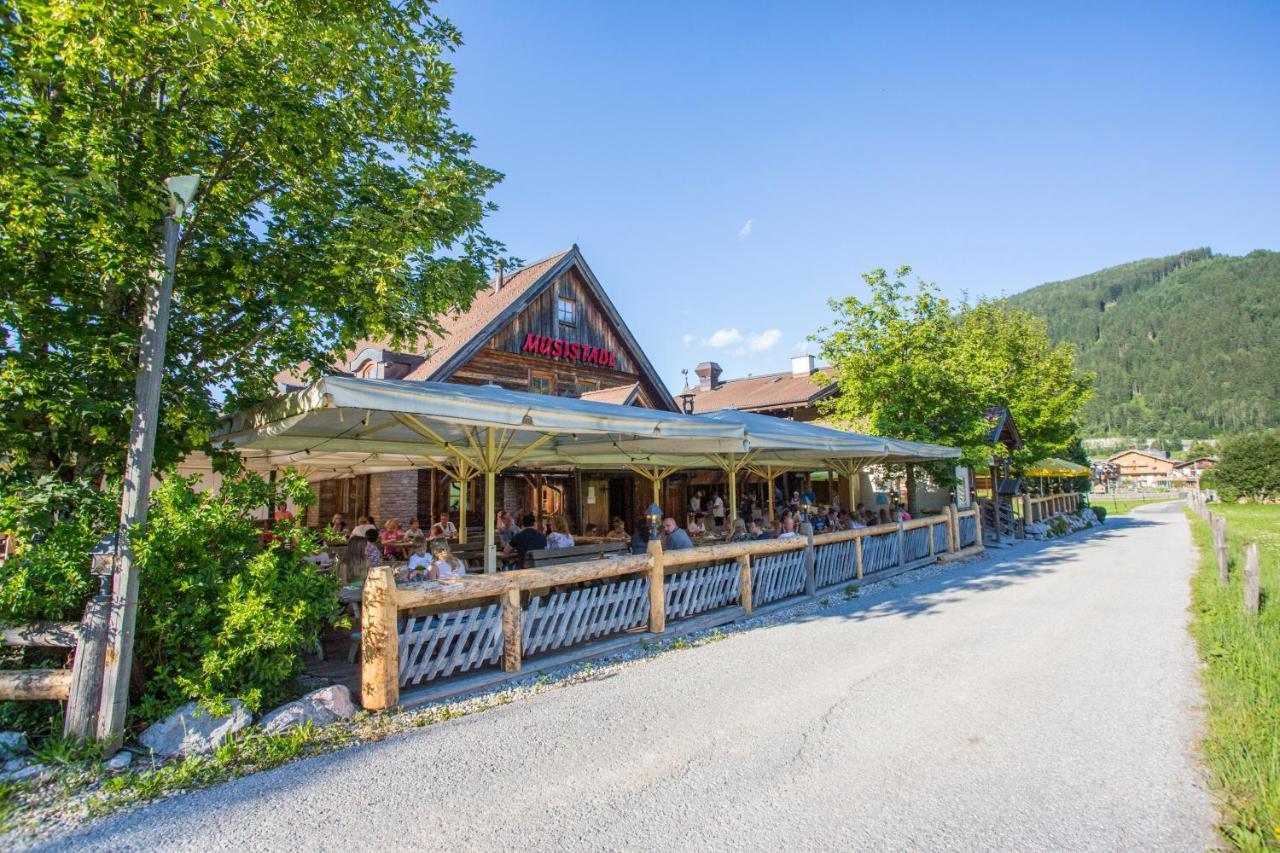 Alpenchalets Flachauer Gutshof Экстерьер фото
